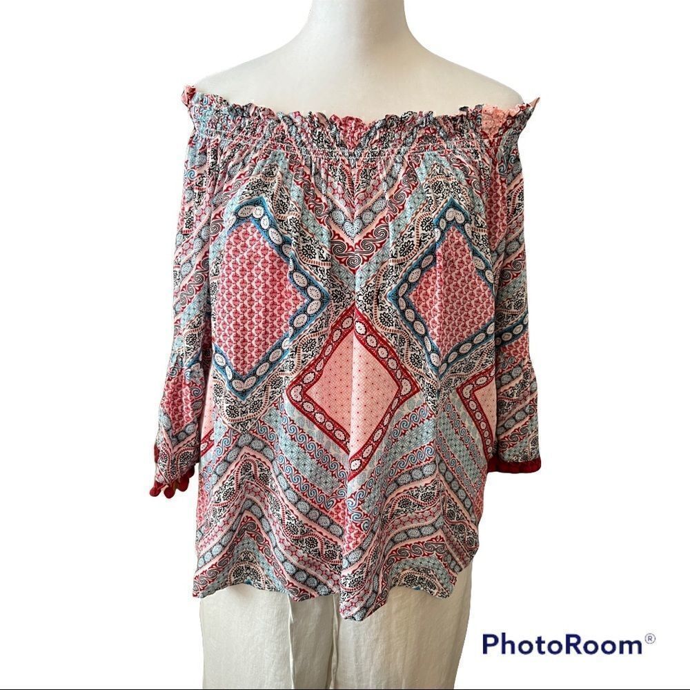 Grand & Greene off the shoulder ruffled sleeves w/ pom pom trim cute & colorful